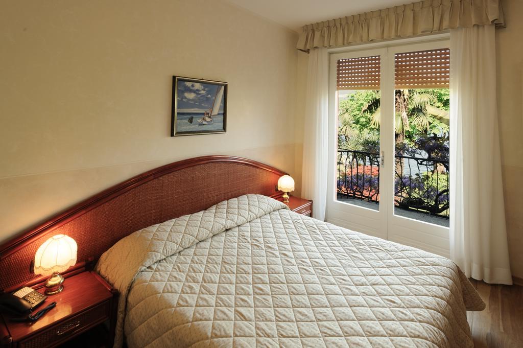 Hotel Garden Zorzi San Felice del Benaco Dış mekan fotoğraf